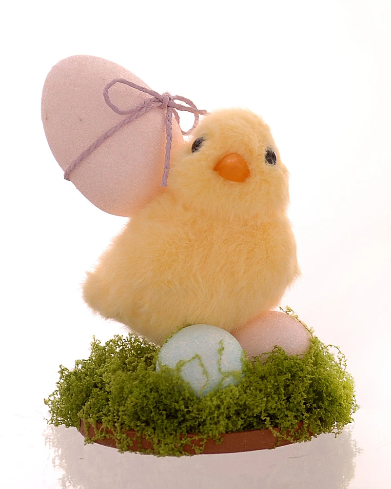 STANDING CHICKEN ON WOODEN BASE WITH PINK EGG
