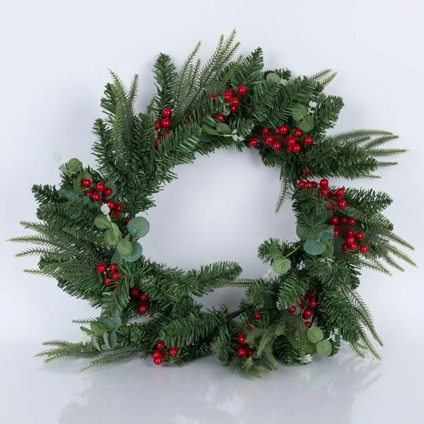 GREEN WREATH W BERRIES D60CM
