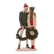 RESIN COUPLE WITH CHRISTMAS WREATHS DÉCOR H.26CM